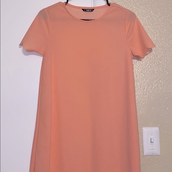Pink t-shirt dress with scallop detailing on edges - Picture 1 of 4